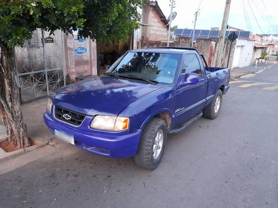 CHEVROLET S10 2.2 EFI DLX 4X2 CE 8V GASOLINA 2P MANUAL CHEVROLET S10 2.2 EFI DLX 4X2 CE 8V GASOLINA 2P MANUAL